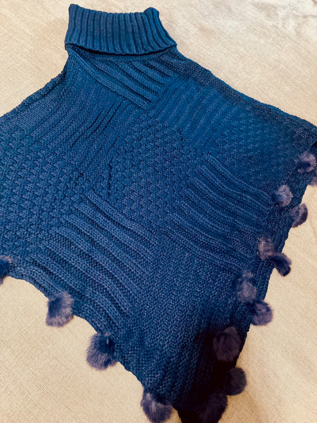 Diamond Pattern Wool Poncho