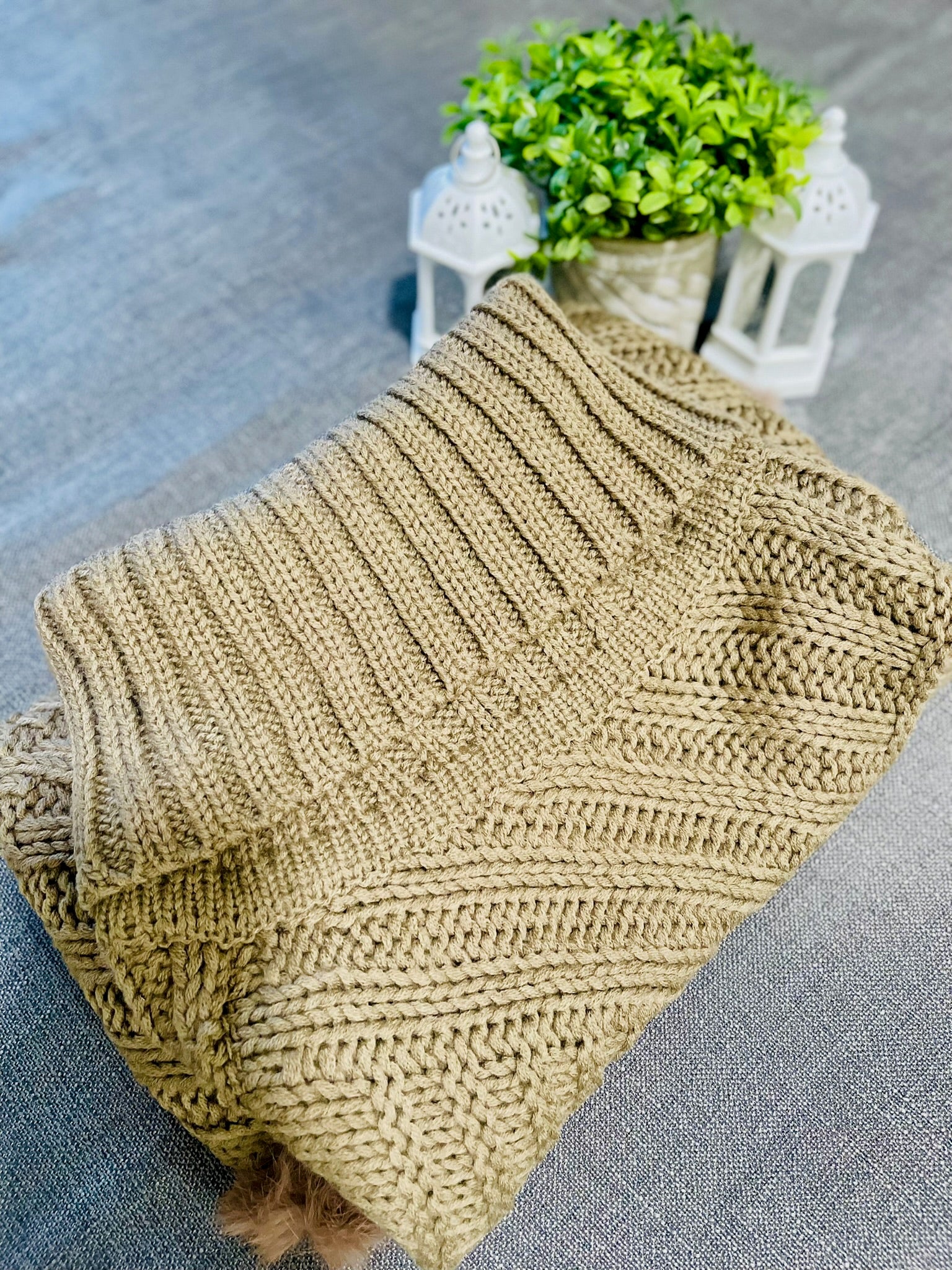 Diamond Pattern Wool Poncho